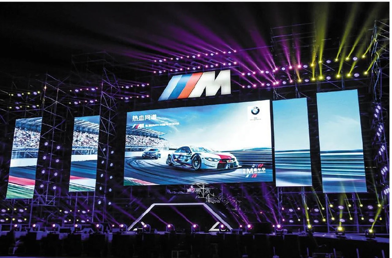 Exhibition screen — supplier catalogue image